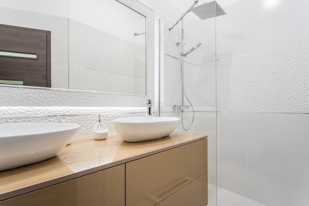 Luxury Apartment With Free Garage And Balcony In The Center Budapest Bagian luar foto