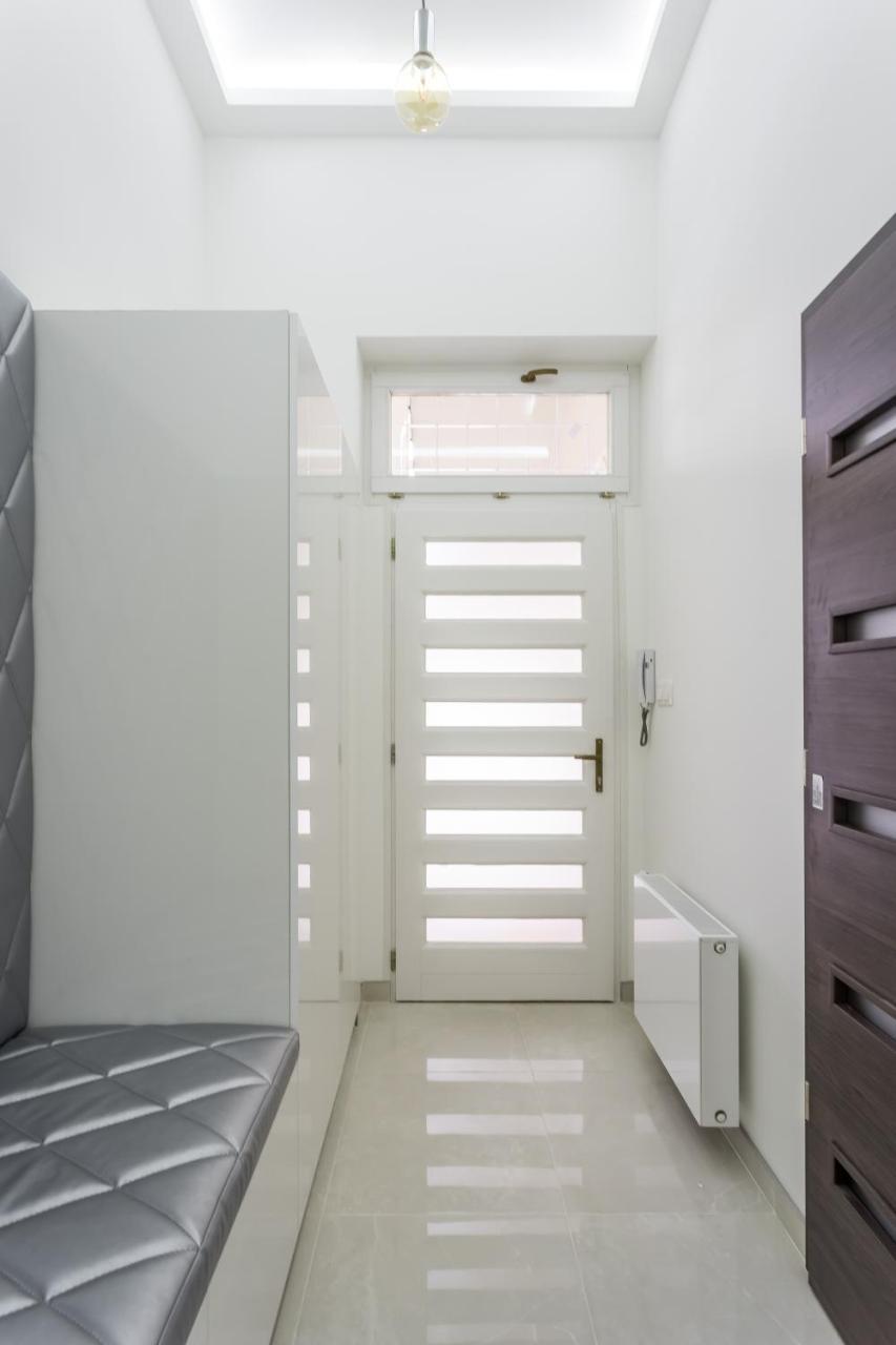 Luxury Apartment With Free Garage And Balcony In The Center Budapest Bagian luar foto